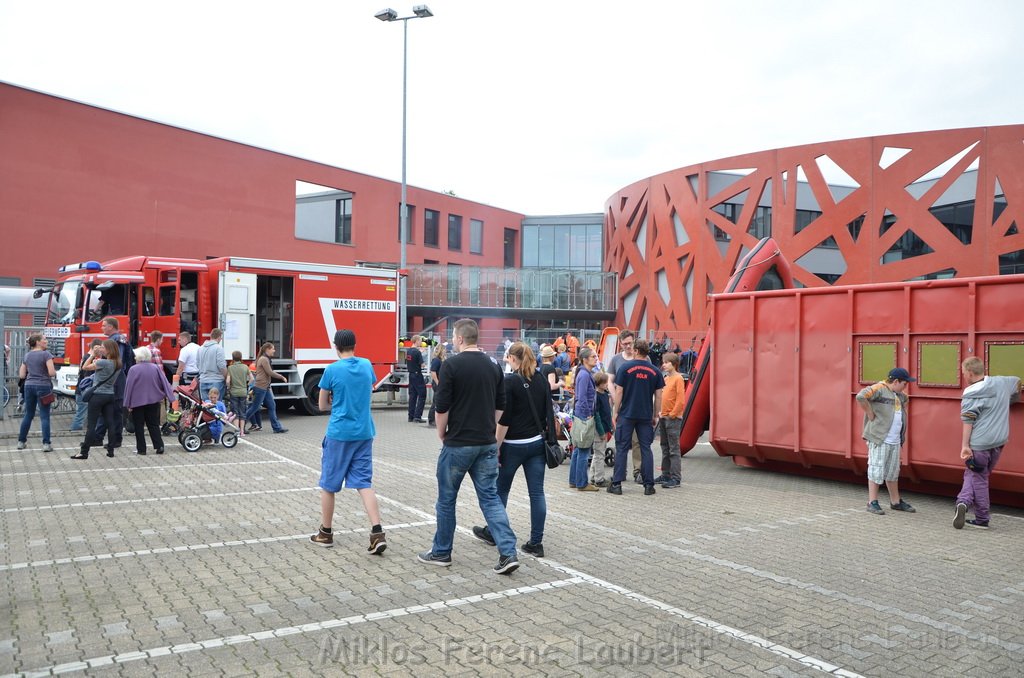 Tag der Offenen Tuer BF Koeln Weidenpesch Scheibenstr P744.JPG